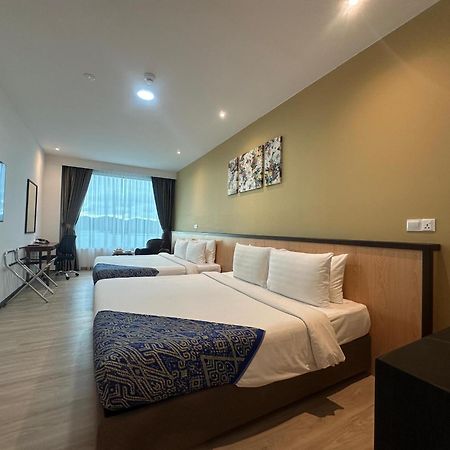 Hotel 7 Suria Kota Kinabalu Extérieur photo