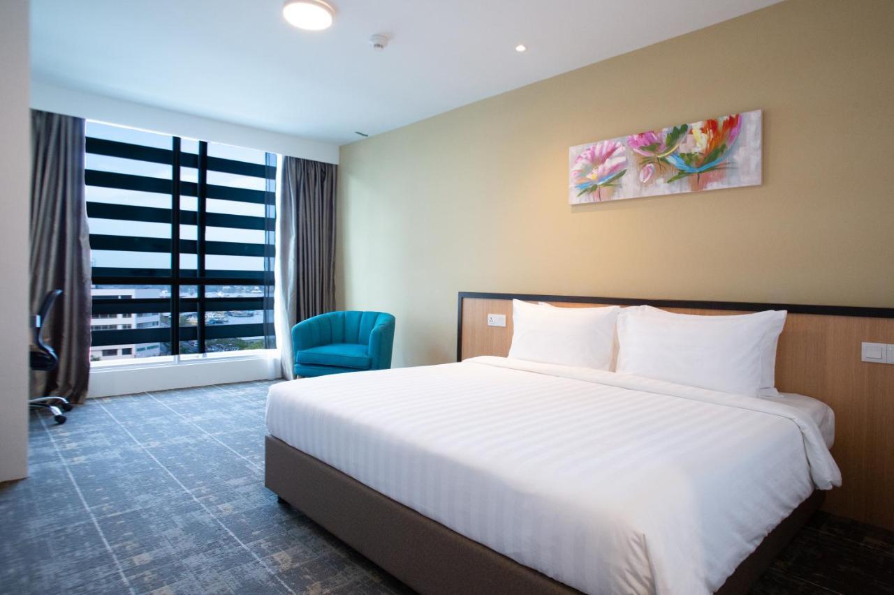 Hotel 7 Suria Kota Kinabalu Extérieur photo