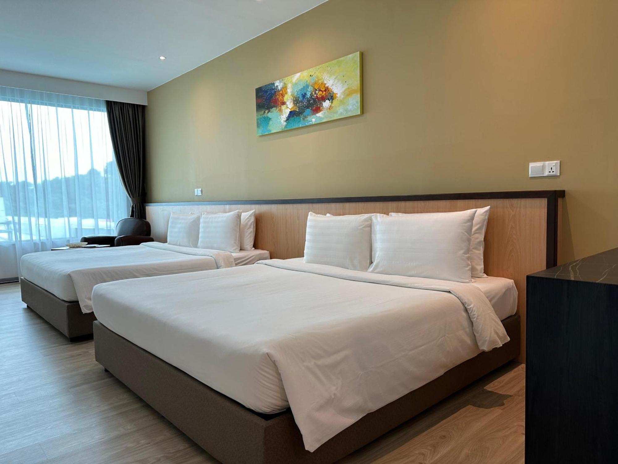 Hotel 7 Suria Kota Kinabalu Extérieur photo